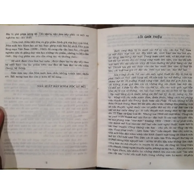 Văn xuôi lãng mạn Việt Nam ( 1930 - 1945 ) 706824