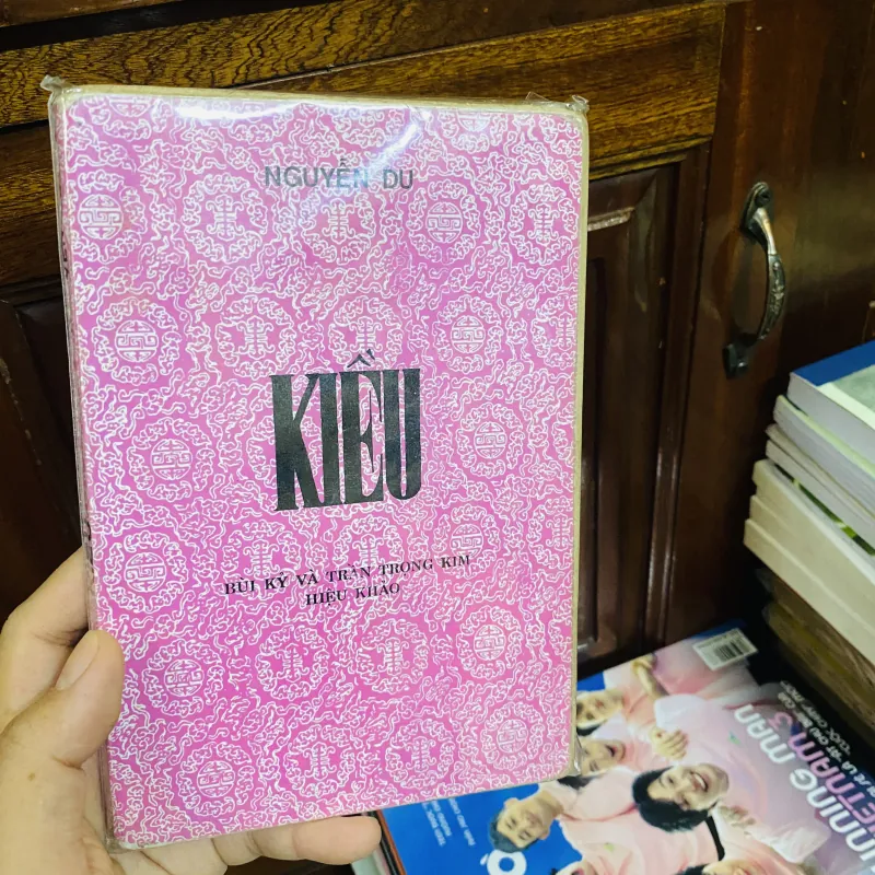 Kiều- Bùi Kỷ và Trần Trọng Kim hiệu khảo 975243