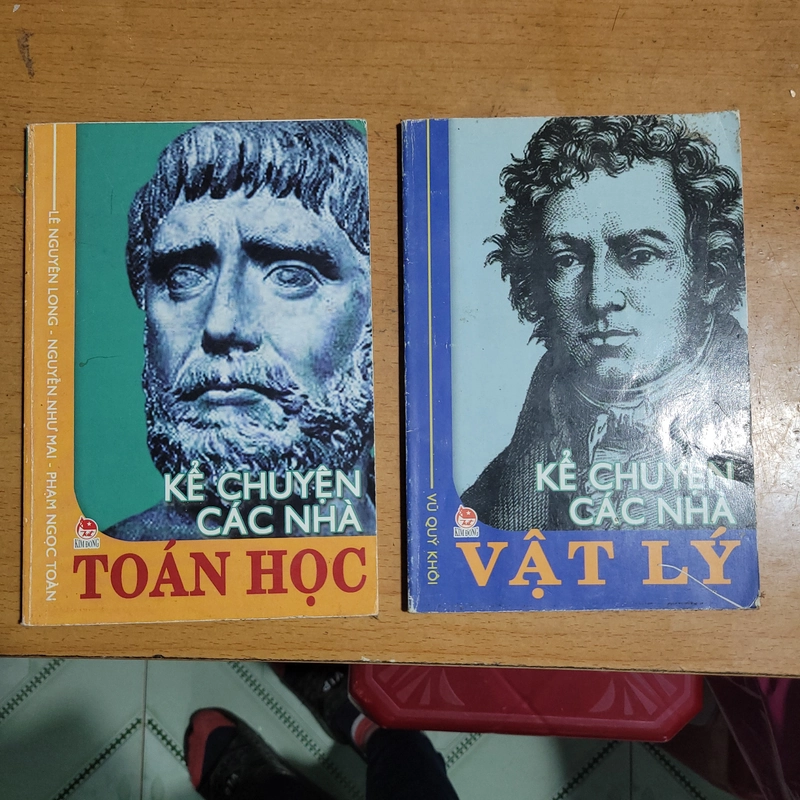 Sách chữ, kể về các nhà thiên tài vật lý và toán học .combo 2 cuốn . 353902