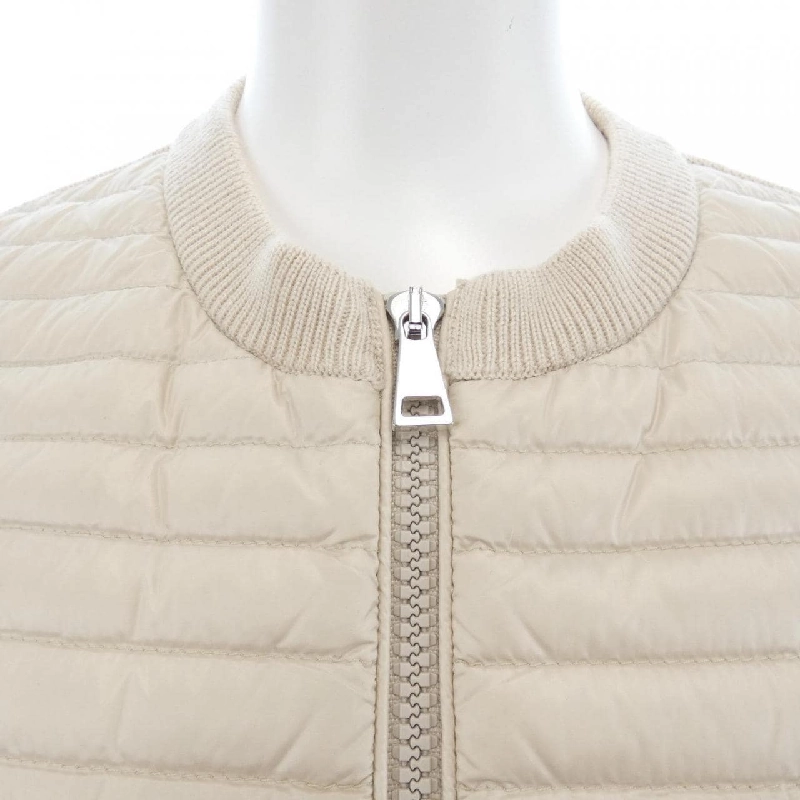 Moncler MONCLER 10939B00006 Áo khoác lông - Hàng hiệu Chính hãng 808463