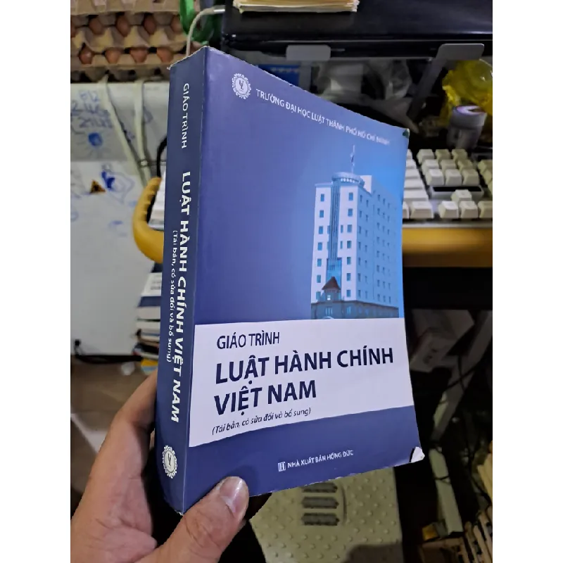 Giáo trình luật hành chính việt nam mới 90% 2022 GIÁO TRÌNH, CHUYÊN MÔN HCM1709 559991