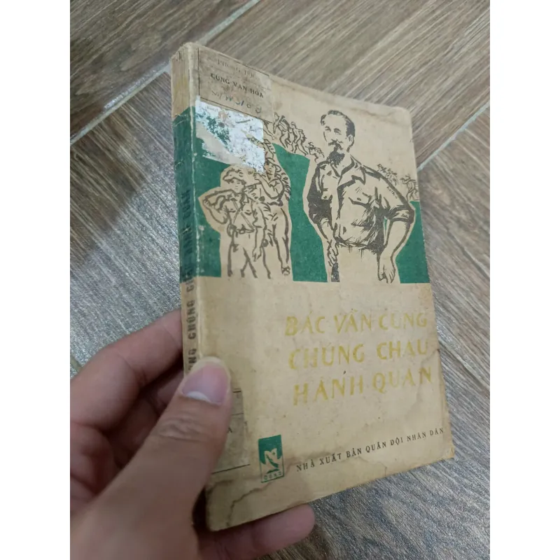 Bác vẫn cùng chúng cháu hành quân 973760