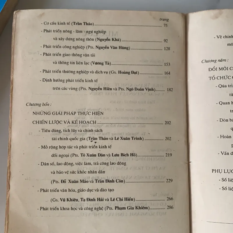 Kinh tế xã hội Việt Nam năm 2000… 708817