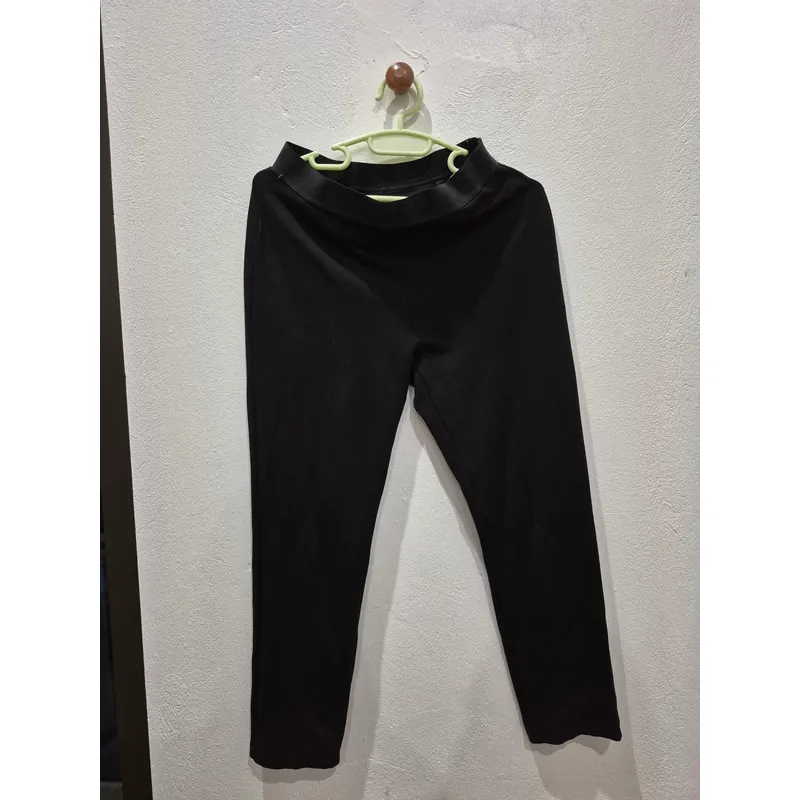 Quần legging nữ Uniqlo (sz M) chính hãng (đã qua sử dụng) 738192