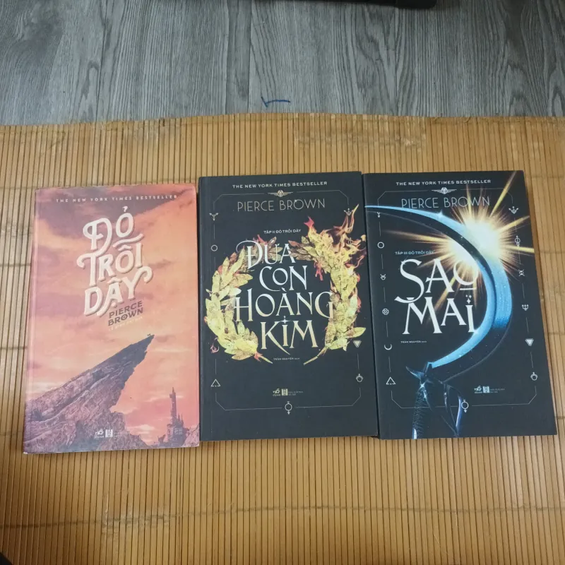 Trọn bộ 3t Đỏ Trỗi Dậy- Pierce Brown 1010647