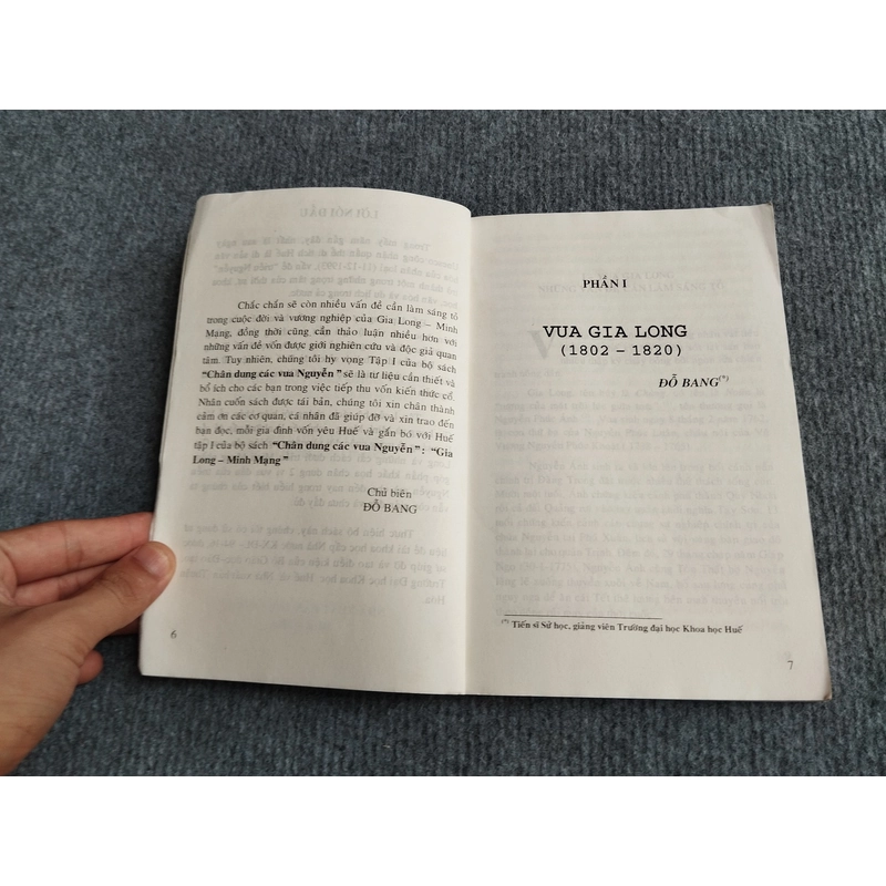 CHÂN DUNG CÁC VUA NGUYỄN TẬP 1 551724