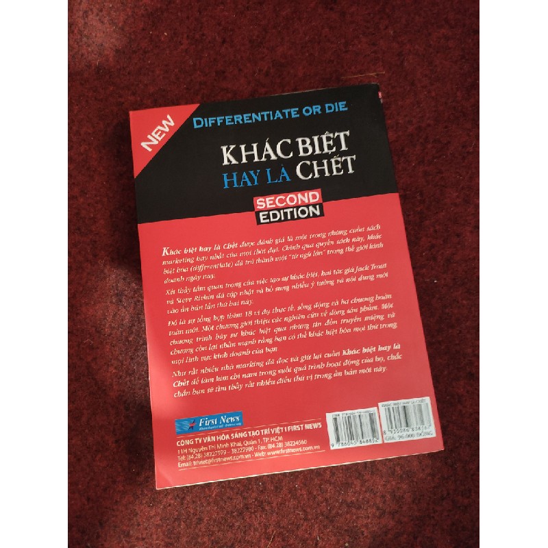 Khác biệt hay là chết (sách in) 46003