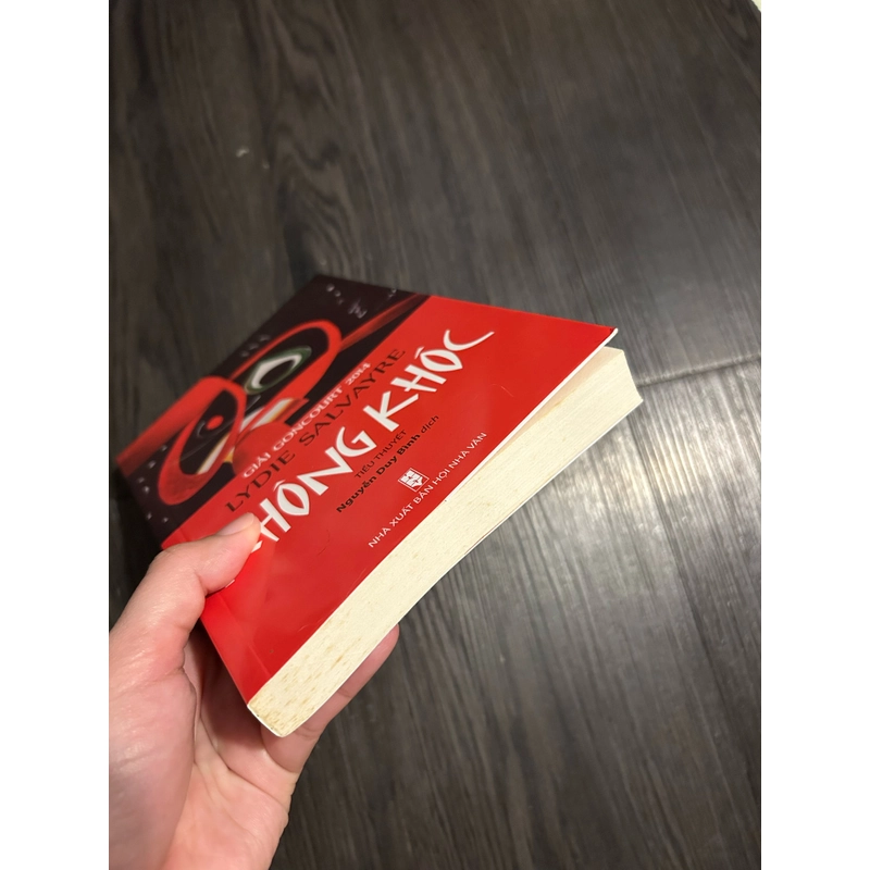 Không khóc (giải Goncourt 2014) 332997