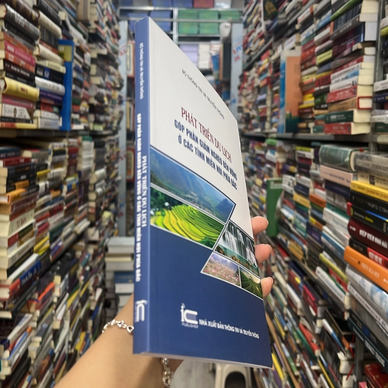 Phát triển du lịch góp phần giảm nghèo bền vững ở các tỉnh miền núi phía Bắc  553071