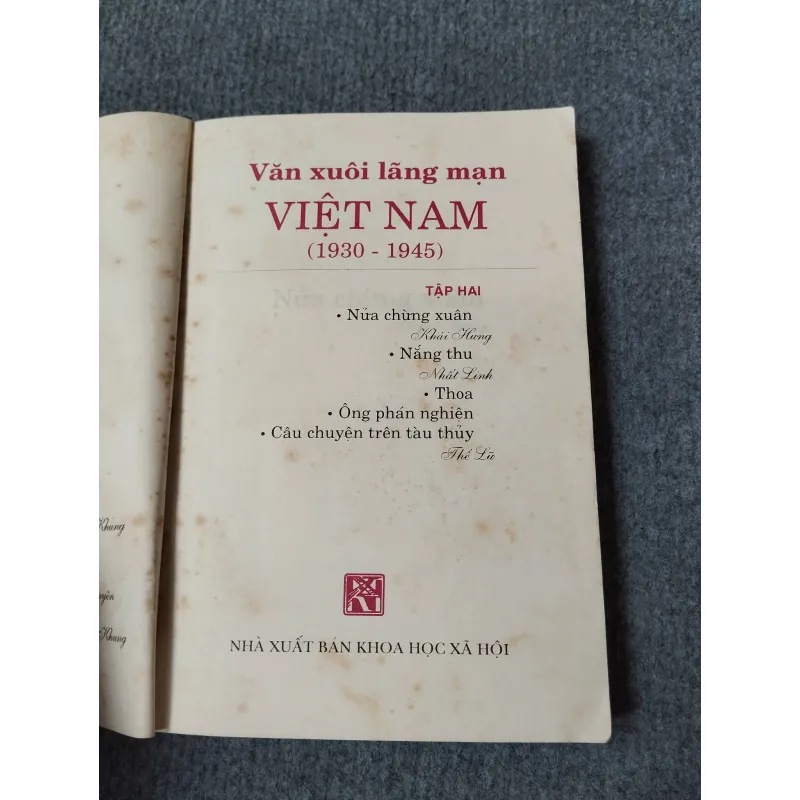 VĂN XUÔI LÃNG MẠN VIỆT NAM (1930 - 1945) TẬP HAI 729246