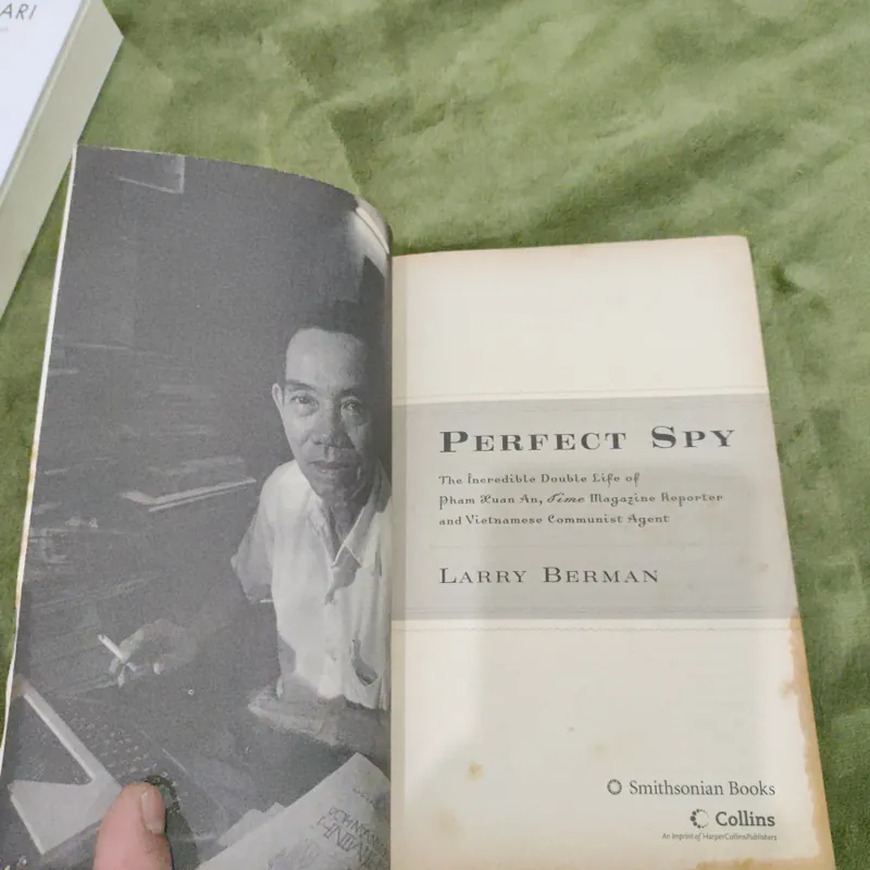 Perfect Spy Larry Berman - Phạm Xuân Ẩn 722483