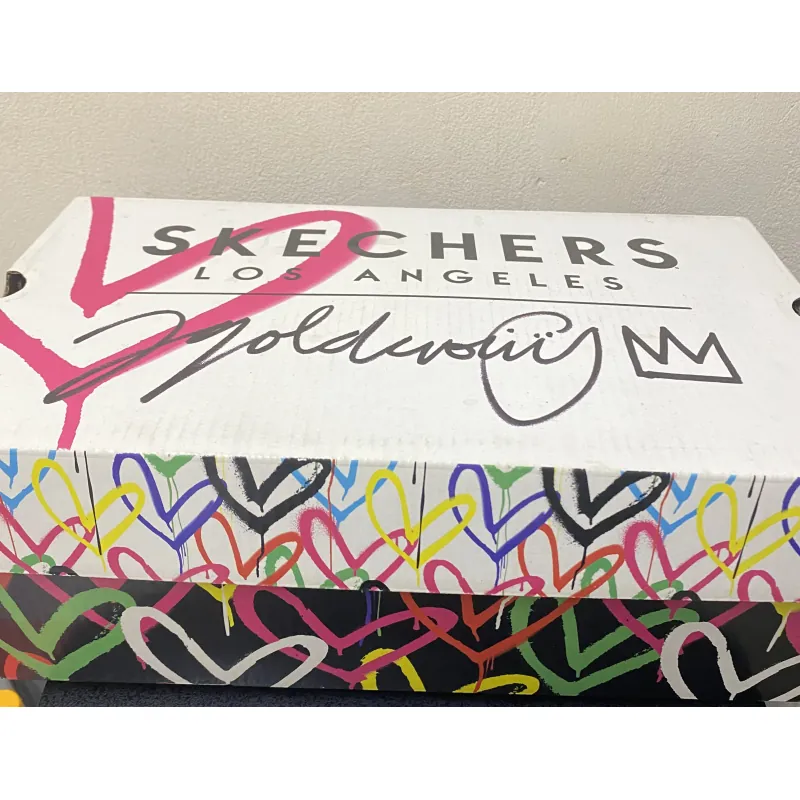 Giày thể thao Skeckers (size 7 US) chính hãng  800357