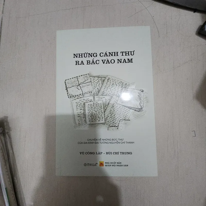 Sách Những cánh thư ra Bắc vào Nam mới 95% 524657