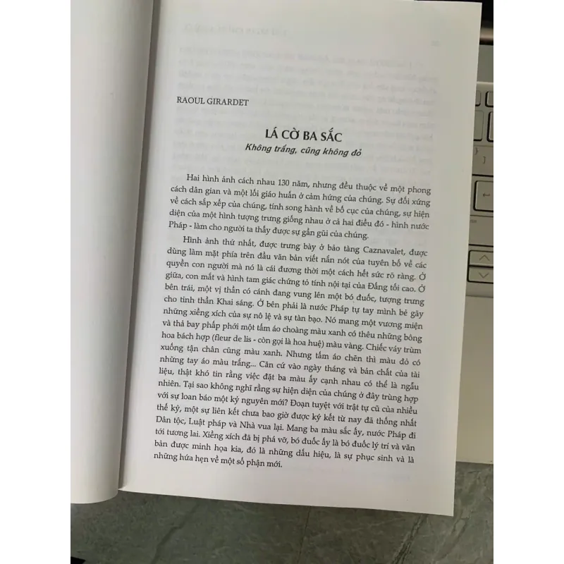 NHỮNG DI CHỈ CỦA KÝ ỨC - PIERRE NORA 700570