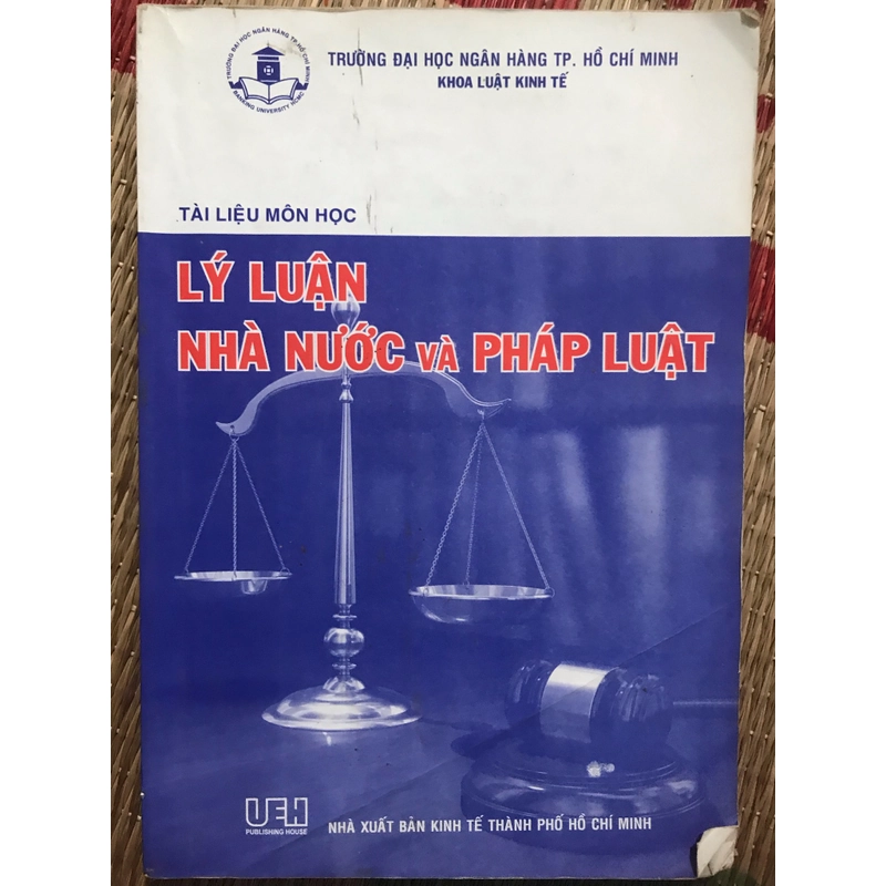 LÝ LUẬ NHÀ NƯỚC và PHÁP LUẬT ĐẠI HỌC NGÂN HÀNG TP.HCM 379624