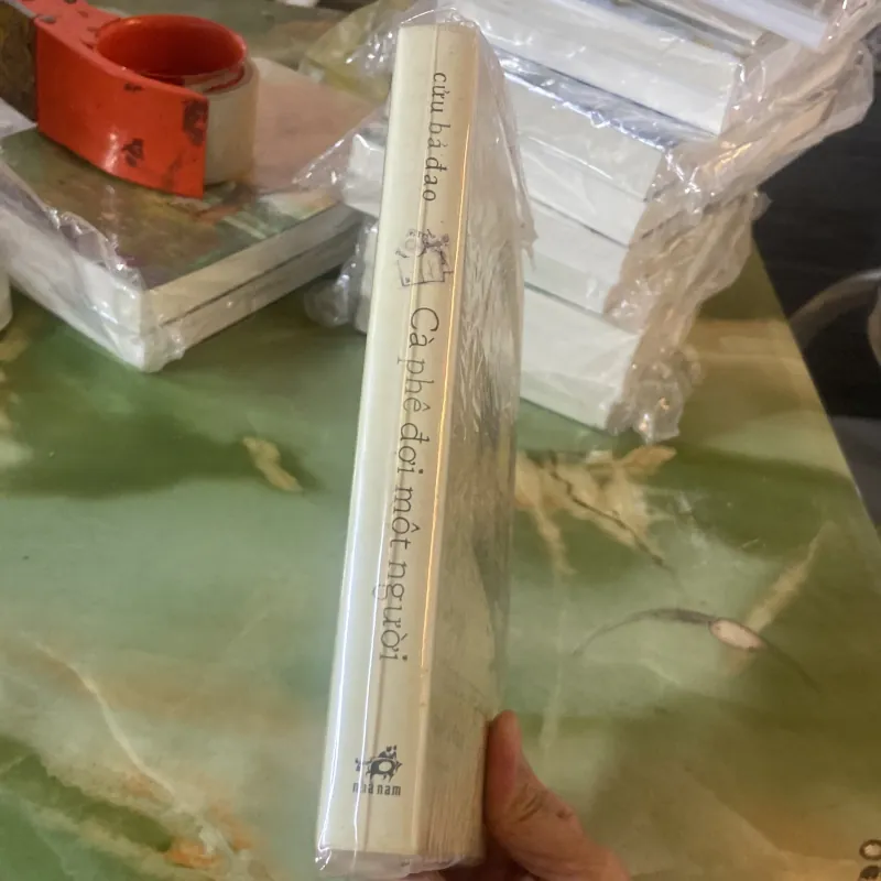 Cà phê đợi một người  1026329