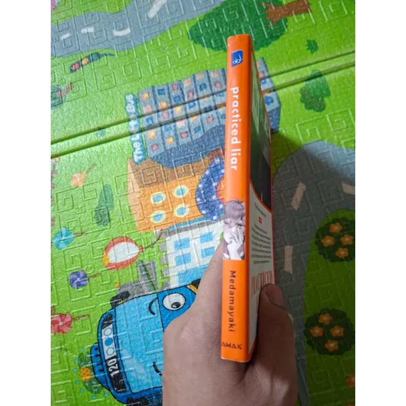 Practiced Liar ( Kẻ nói dối lão luyện) 1020104