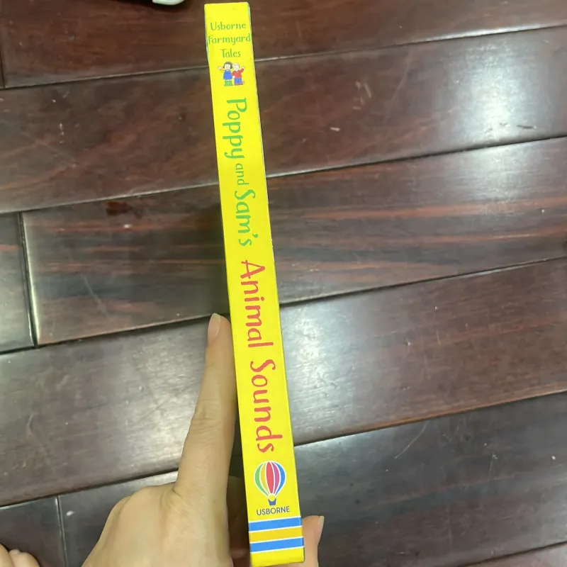 NGOẠI VĂN TIẾNG ANH TRẺ EM : POPPY AND SAM’s Animal Sounds - Usborne Farmyard Tales  1028024