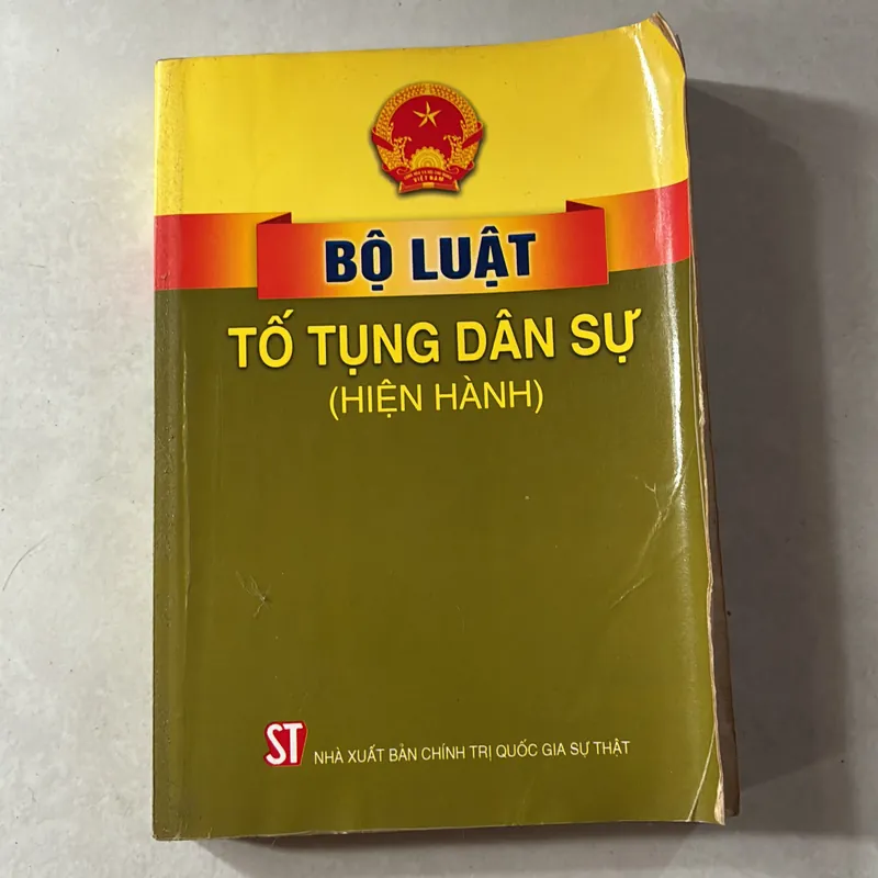 Bộ luật tố tụng dân sự và hình sự (2 cuốn) 727892
