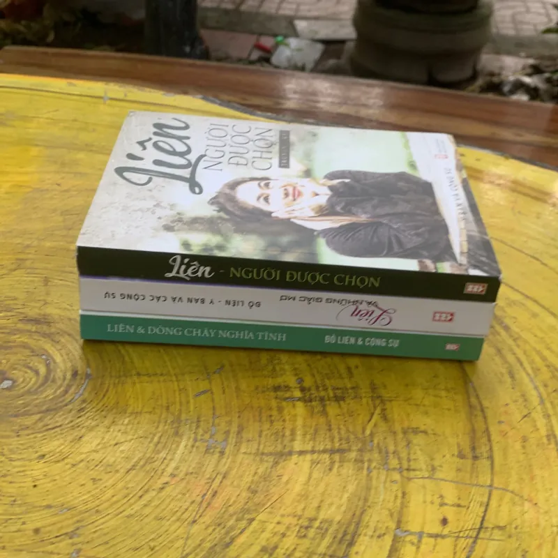 LIÊN NGƯỜI ĐƯỢC CHỌN TRUYỆN KÝ full 3 tập - Y BAN VÀ CỘNG SỰ 759852