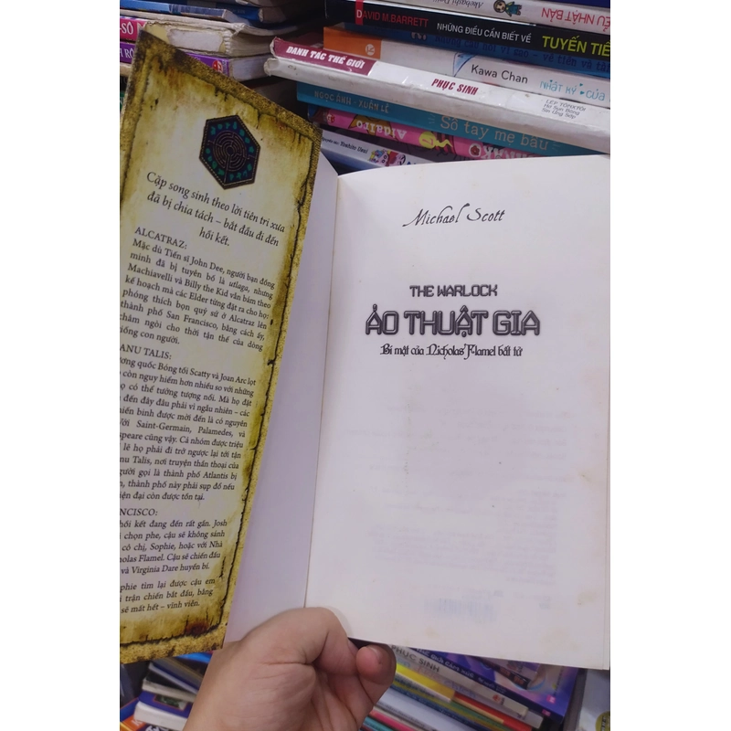 Sách - Ảo Thuật Gia - Bí Mật Của Nicholas Flamel Bất Tử (Tái Bản 2018) - like new 526007