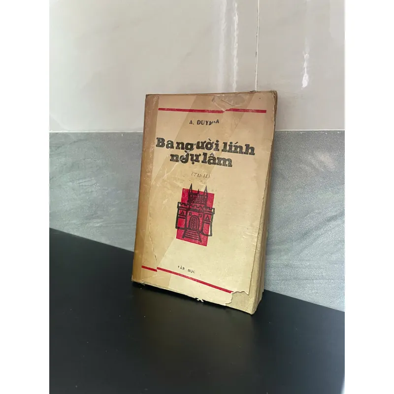 Ba người lính ngự lâm – Alexandre Dumas | Tiểu thuyết phiêu lưu kinh điển 1002316