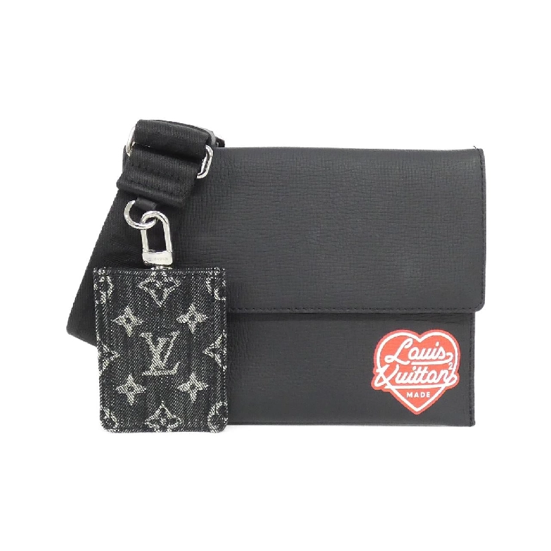 Túi đeo vai Louis Vuitton Monogram Drip Trio Pouch M81013 - Hàng hiệu Chính hãng 776415