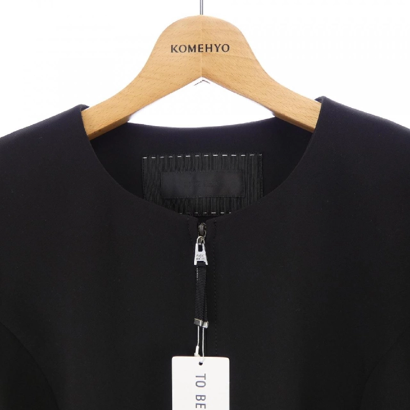 TO BE CHIC W5A02-306-09 Áo khoác - Hàng hiệu Authentic 818237