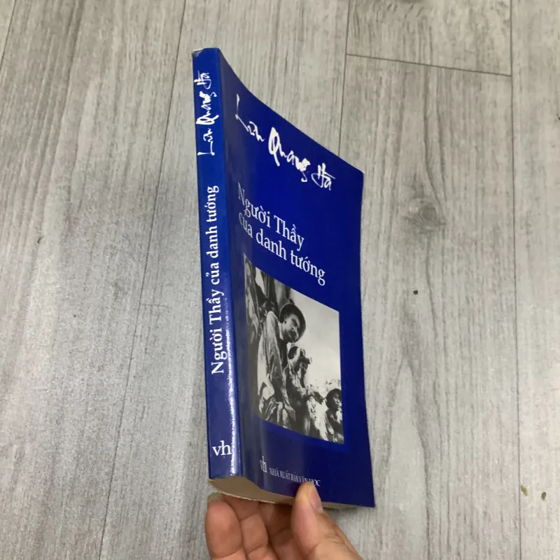 Người thầy của danh tướng - lưu quang hà. Có chữ ký tặng. 10a1 1025603