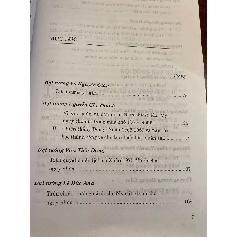 Về Cuộc Kháng Chiến Chống Mỹ Cứu Nước- Hồi ức của các tướng lĩnh quân đội :Võ Nguyên Giáp, Nguyễn Chí Thanh, Lê Đức Anh, Chu Huy Mân, Nguyễn Quyết.. 441850