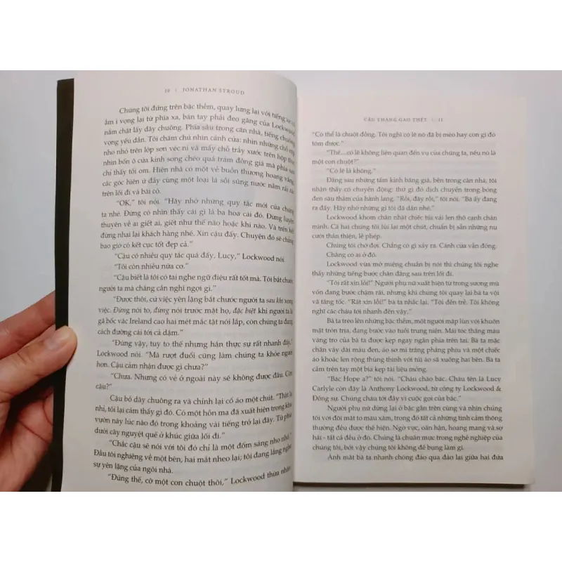 Cầu Thang Gào Thét - Johnathan Stroud 781229