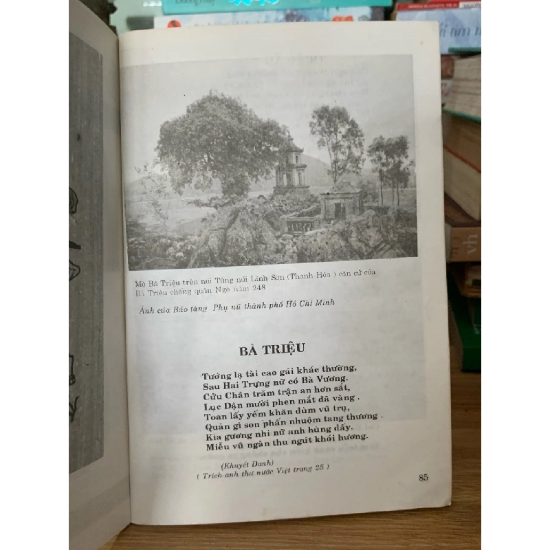 Lịch sử Việt Nam bằng tranh 7 -nhuỵ kiều tướng quân Bà Triệu 750675