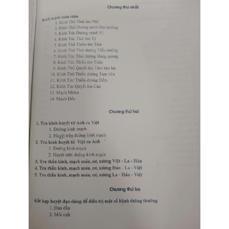 Sách chỉ dẫn tranh châm cứu giải phẫu thực dụng - 2000 - 132 trang (Sách Y học - Sức khỏe - Thể thao) ANTQ1304 1012635