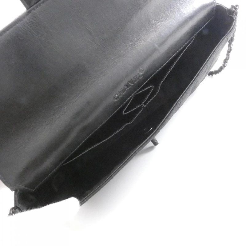 Túi đeo vai Chanel Travel Line 15316 608256