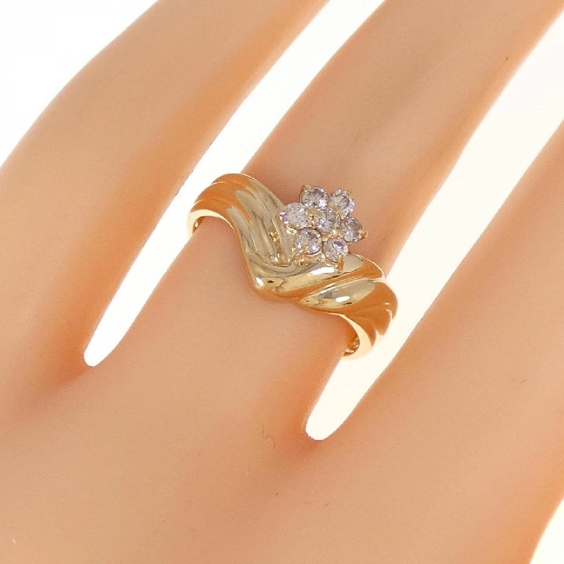 Nhẫn kim cương hoa K18YG 0.23CT 672579