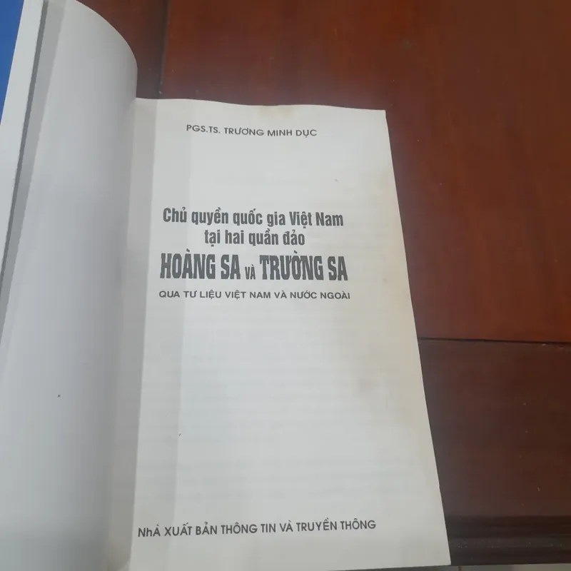 Chủ quyền quốc gia Việt Nam tại hai quần đảo HOÀNG SA và TRƯỜNG SA qua tư liệu 646989