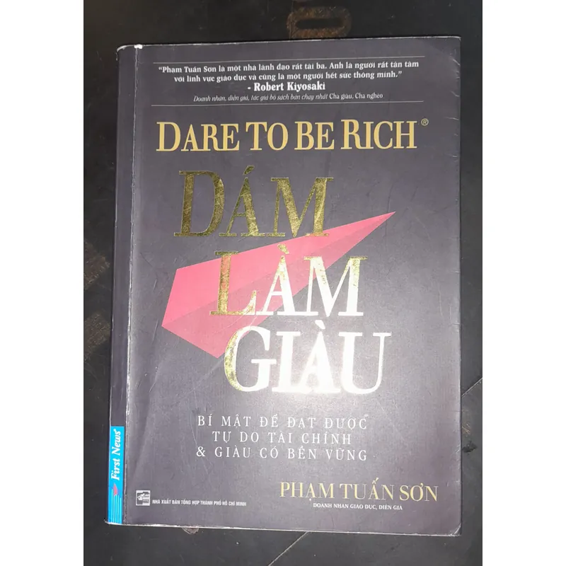 Đồng giá 50k /1 cuốn mua 3 cuốn tớ tặng cuốn Con kỳ nhông ( trinh thám ) nếu còn ạ  702921