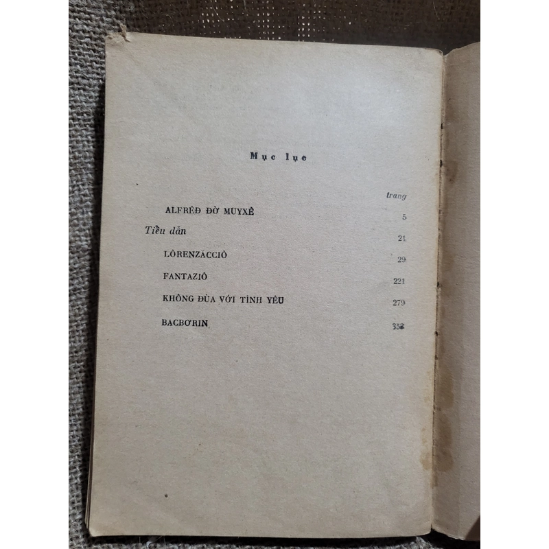 Kịch Muyxê_ Tuấn Đô dịch, Trọng Đức giới thiệu sách xuất bản 1975 320640