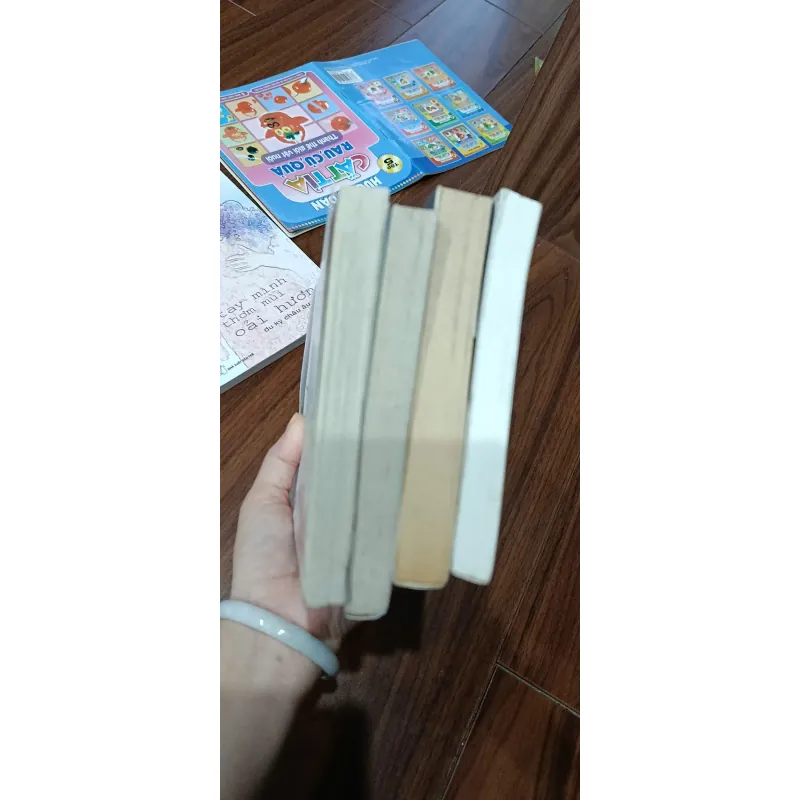 Bộ Linh Thần Hệ Liệt 4 tập (Hoàn khố, Diễm quỷ, Hồ duyên, Tư phàm), Mới 80%, (NguyenN) 976376