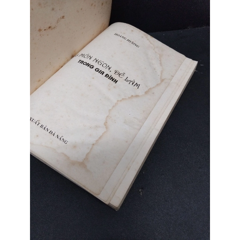 298 Món ngon dễ làm trong gia đình mới 60% ố ẩm có viết nhẹ 2003 HCM1008 Hoàng Hương KỸ NĂNG 916548