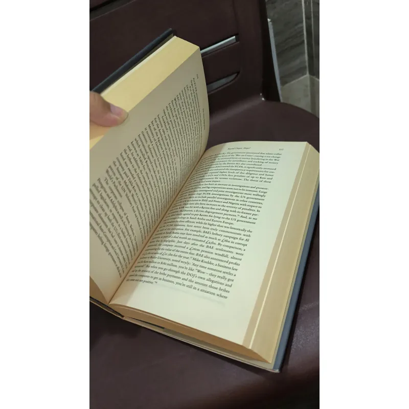 Andrew Feinstein
The Shadow World: Inside the Global Arms Trade 932499