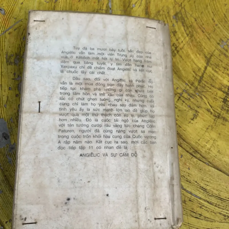 ANGIELIC VÀ MÙA ĐÔNG KHỦNG KHIẾP 746643