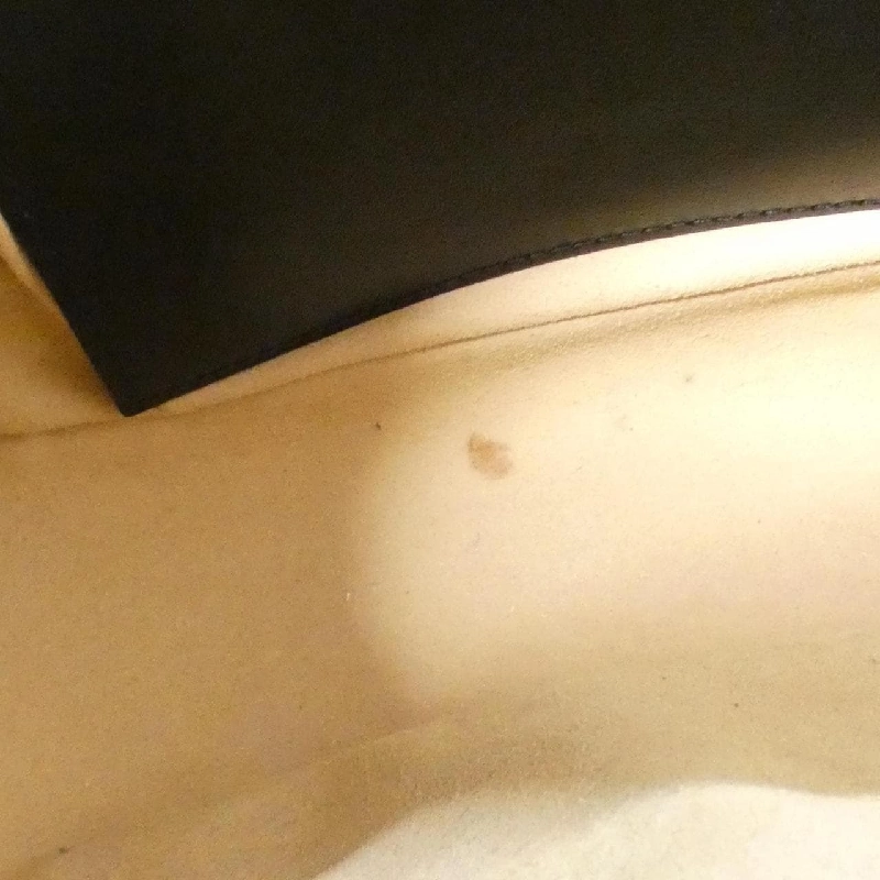 Túi đeo vai GG MARMONT 447632 DTD1T của Gucci 610657