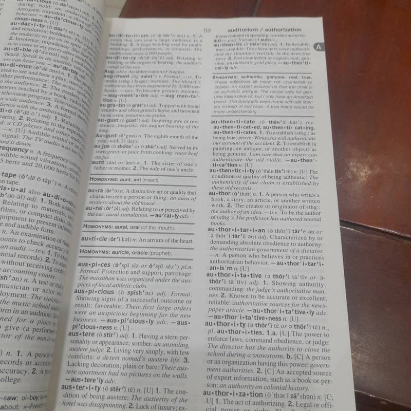 The AMERICAN HERITAGE ENGLISH as a SECOND LANGUAGE Dictionary 499312