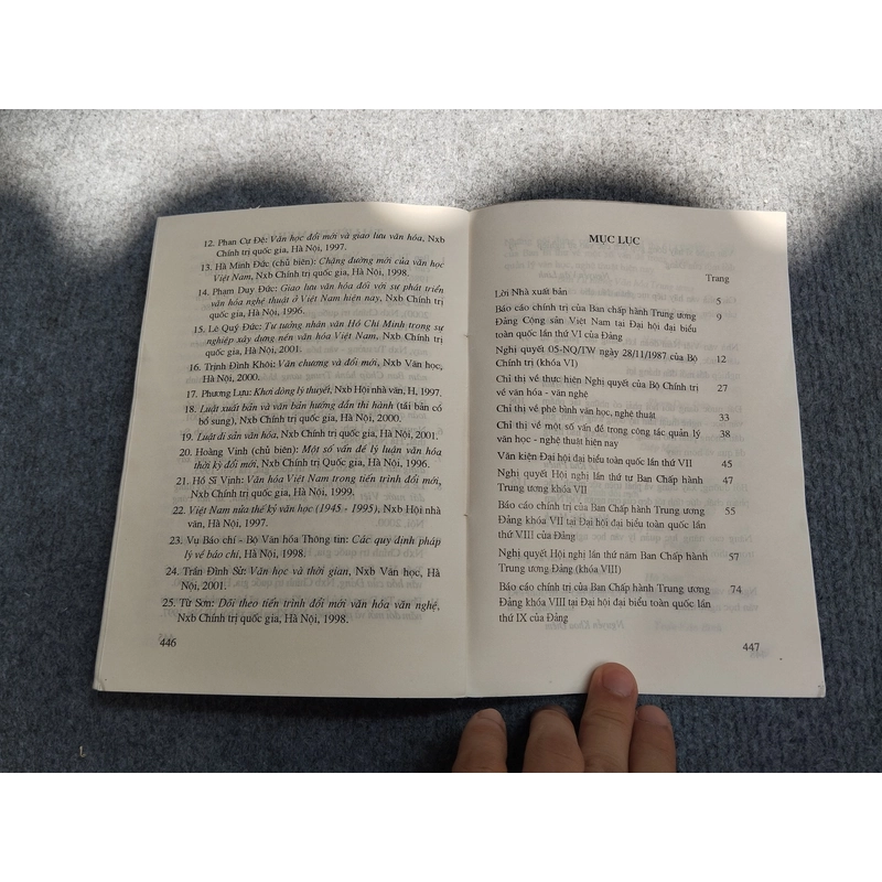 VỀ LÃNH ĐẠO, QUẢN LÝ VĂN HỌC NGHỆ THUẬT TRONG CÔNG CUỘC ĐỔI MỚI 548233