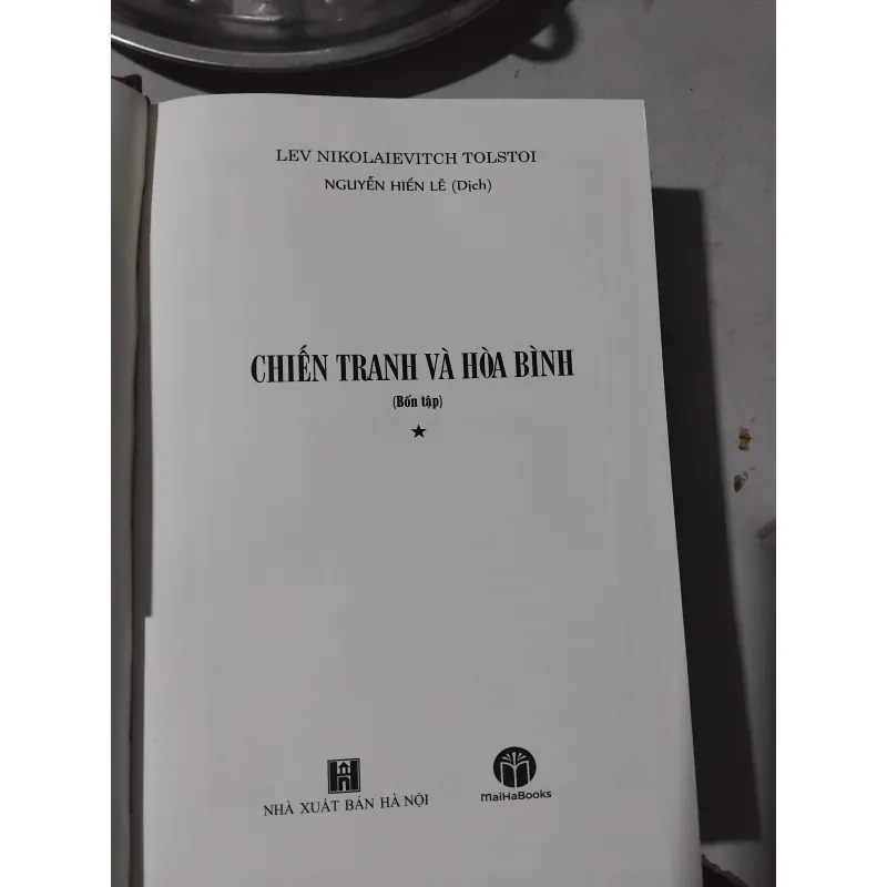 Chiến tranh và hòa bình Nguyễn Hiến Lê dịch bìa da S100 1033550