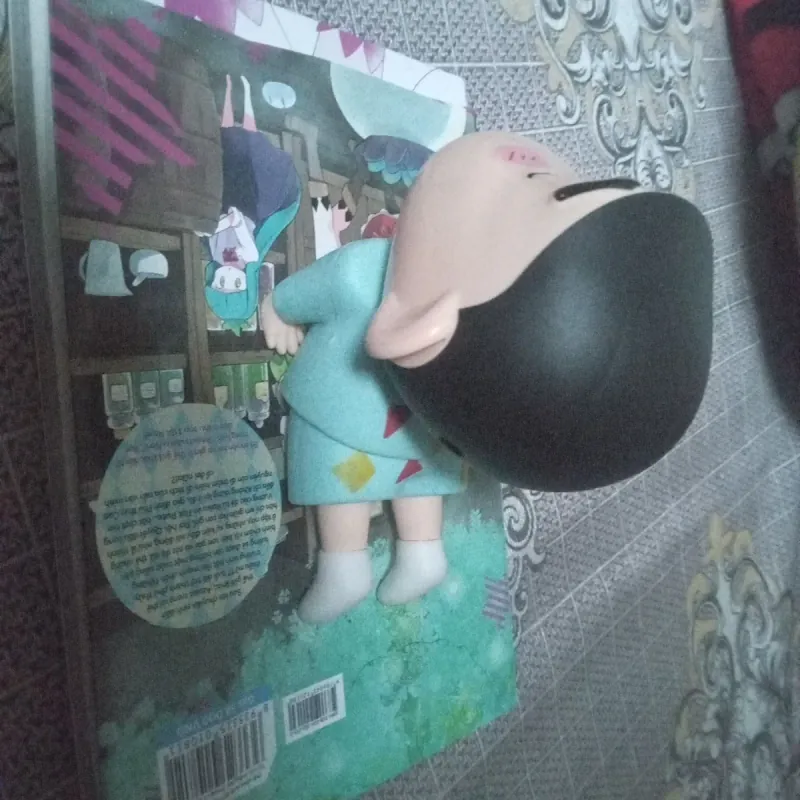 Giá kê điện thoại hình shin cậu bé bút chì 935071