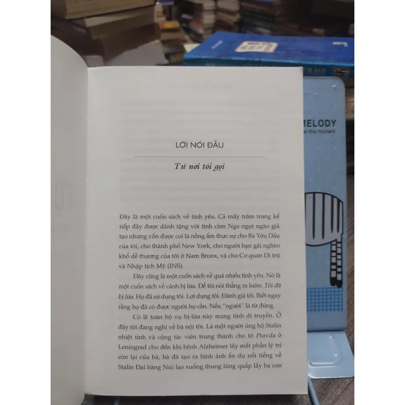 Sách: Cộng Hoà Phi lý - Gary Shteyngart (A3) 595889
