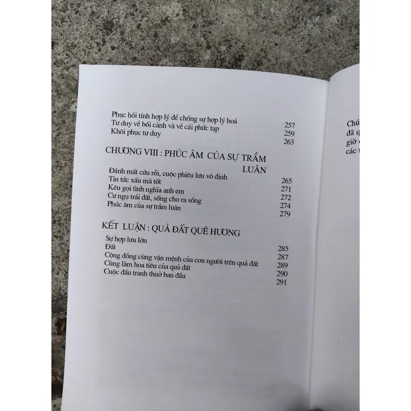 Quả đất quê hương của Edgar Morin và Anne Brigitte Kem  1026214