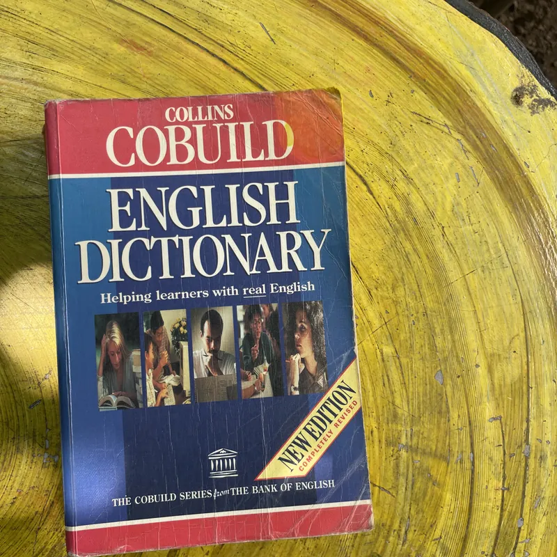 COLLINS COBUILD ENGLISH DICTIONARY HELPING LEARNERS WITH REAL ENGLISH  576397